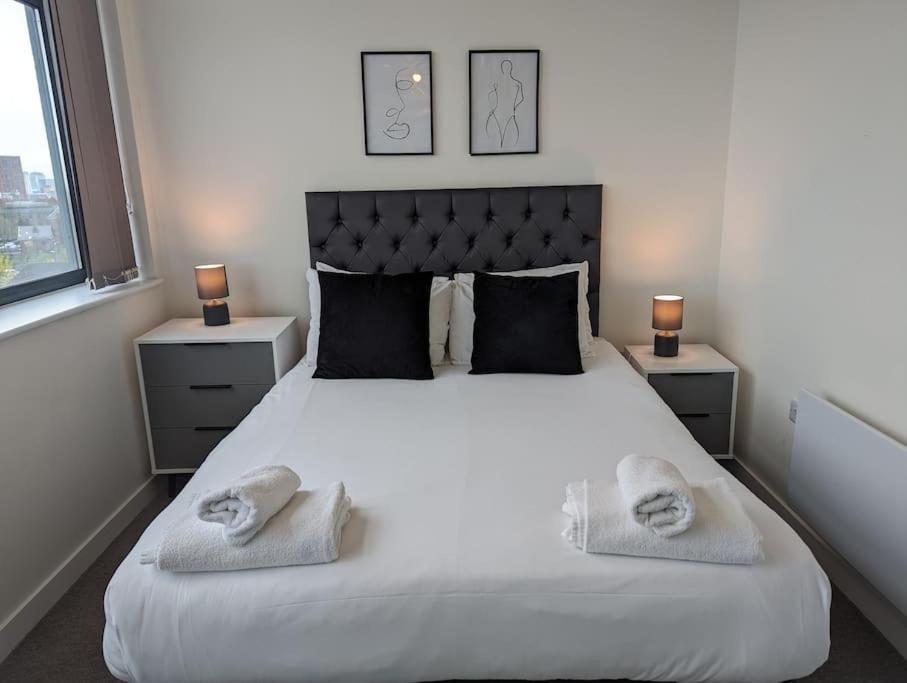 Lovely 1 Bed Apartment - Old Trafford Manchester Zewnętrze zdjęcie