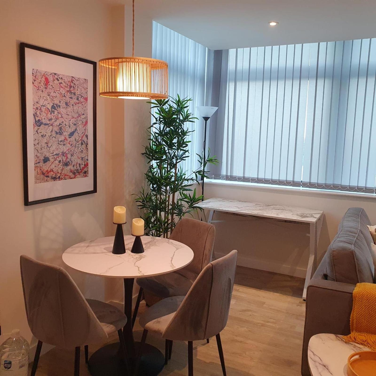 Lovely 1 Bed Apartment - Old Trafford Manchester Zewnętrze zdjęcie